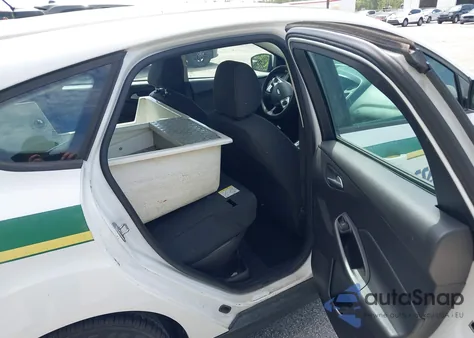 2014 Ford Focus Se from USA, damaged, VIN 1FADP3K2XEL376052